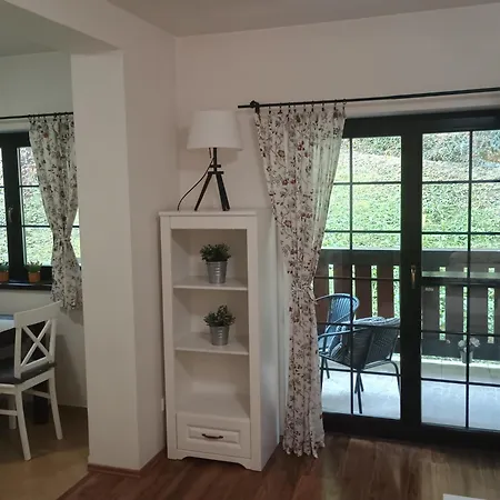 Viktoria 5 Apartment